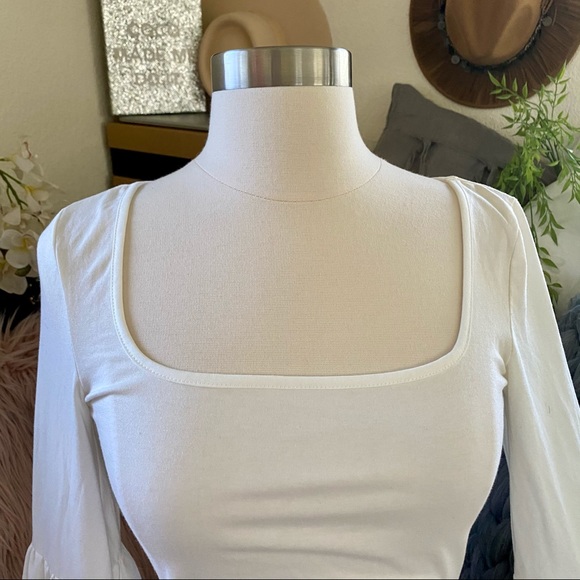 NEW Bell Sleeve Top - Picture 3 of 11